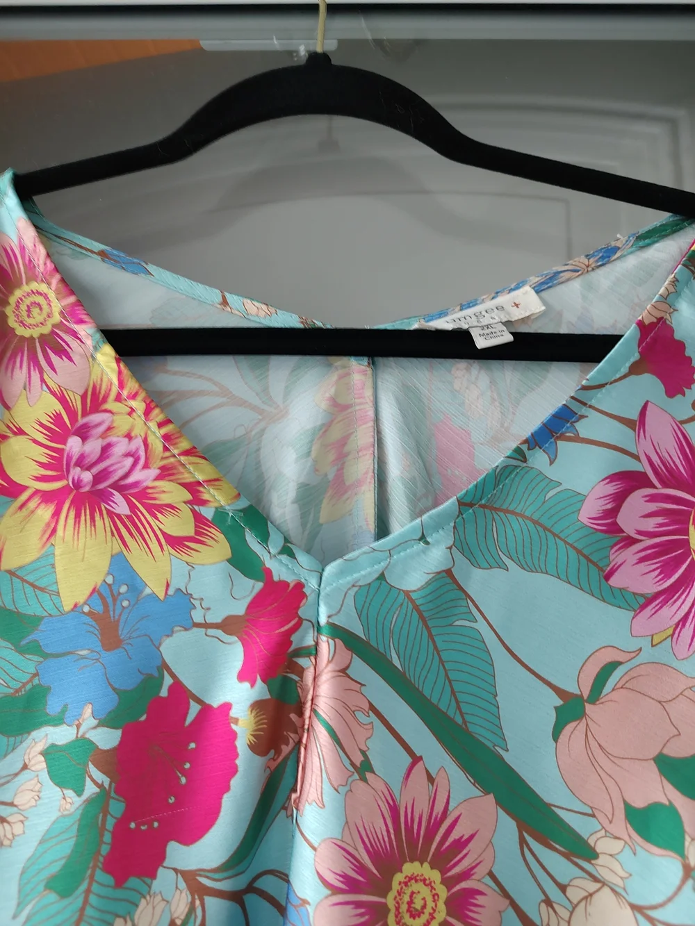 Umgee Floral V-Neck Balloon Sleeve Blouse in Aqua Multi - Picture 3 of 7